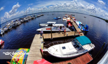 Crystal Cove Marina boat rental operation on Palatka, FL 1