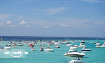 Destin Vacation Boat Rentals boat rental operation on Destin, FL 2