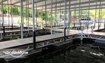 Adventure Boat Rentals - Sunset Beach boat rental operation on Osage Beach, MO 4