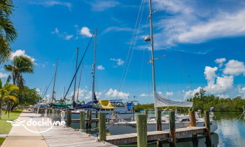 Skipjack Resort Suites & Marina boat rental operation on Marathon, FL 4