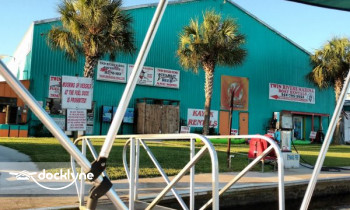 Twin Rivers Marina boat rental operation on Crystal River, FL 1