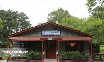 Glade Marina boat rental operation on Acworth, GA 1