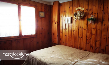 American Oak Resort boat rental operation on Houghton Lake, MI 1