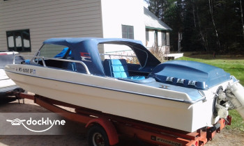 Muskegon Lake Boat Rentals boat rental operation on Muskegon, MI 3