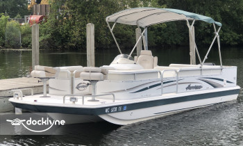 Muskegon Lake Boat Rentals boat rental operation on Muskegon, MI 2