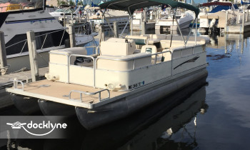 Muskegon Lake Boat Rentals boat rental operation on Muskegon, MI 1