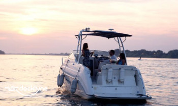 Marina Boats boat rental operation on Grapevine, TX 1