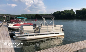 Egyptian Hills Resort boat rental operation on Creal Springs, IL 4