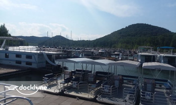 Cave Run Marina boat rental operation on Morehead, KY 4