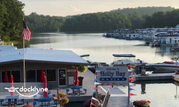 Holly Bay Marina boat rental operation on London, KY 5