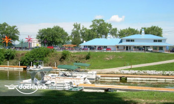 Smugglers Cove Marina boat rental operation on Warsaw, KY 2