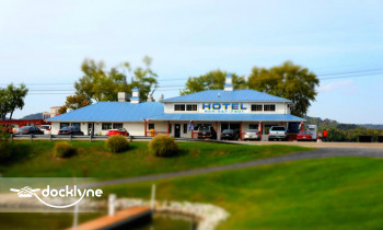 Smugglers Cove Marina boat rental operation on Warsaw, KY 3