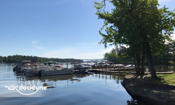 Whispering Oaks on Kentucky Lake boat rental operation on Benton, KY 2