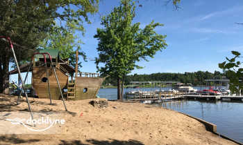 Whispering Oaks on Kentucky Lake boat rental operation on Benton, KY 1