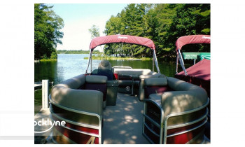 Leisure Day Rentals at Al's Marine boat rental operation on Crosslake, MN 1