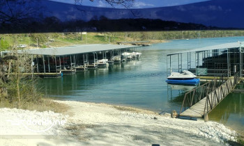 Indian Point Marina boat rental operation on Branson, MO 5