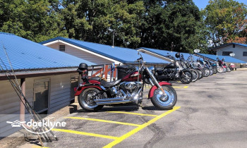 Lake Breeze Resort boat rental operation on Camdenton, MO 6