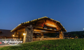 Old Kinderhook Marina boat rental operation on Camdenton, MO 2