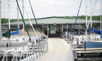 Ozark Yacht Club boat rental operation on Lake Ozark, MO 1