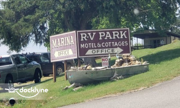 Thedosia Marina Resort boat rental operation on Theodosia, MO 1