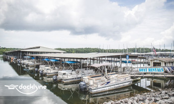 Safe Harbor Aqua Yacht boat rental operation on Iuka, MS 3