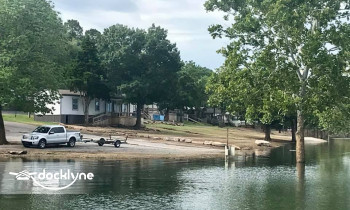 Six Shooter Resort and Marina boat rental operation on Cookson, OK 3