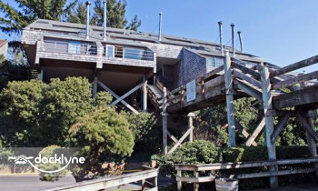 Embarcadero Resort & Marina boat rental operation on Newport, OR 5